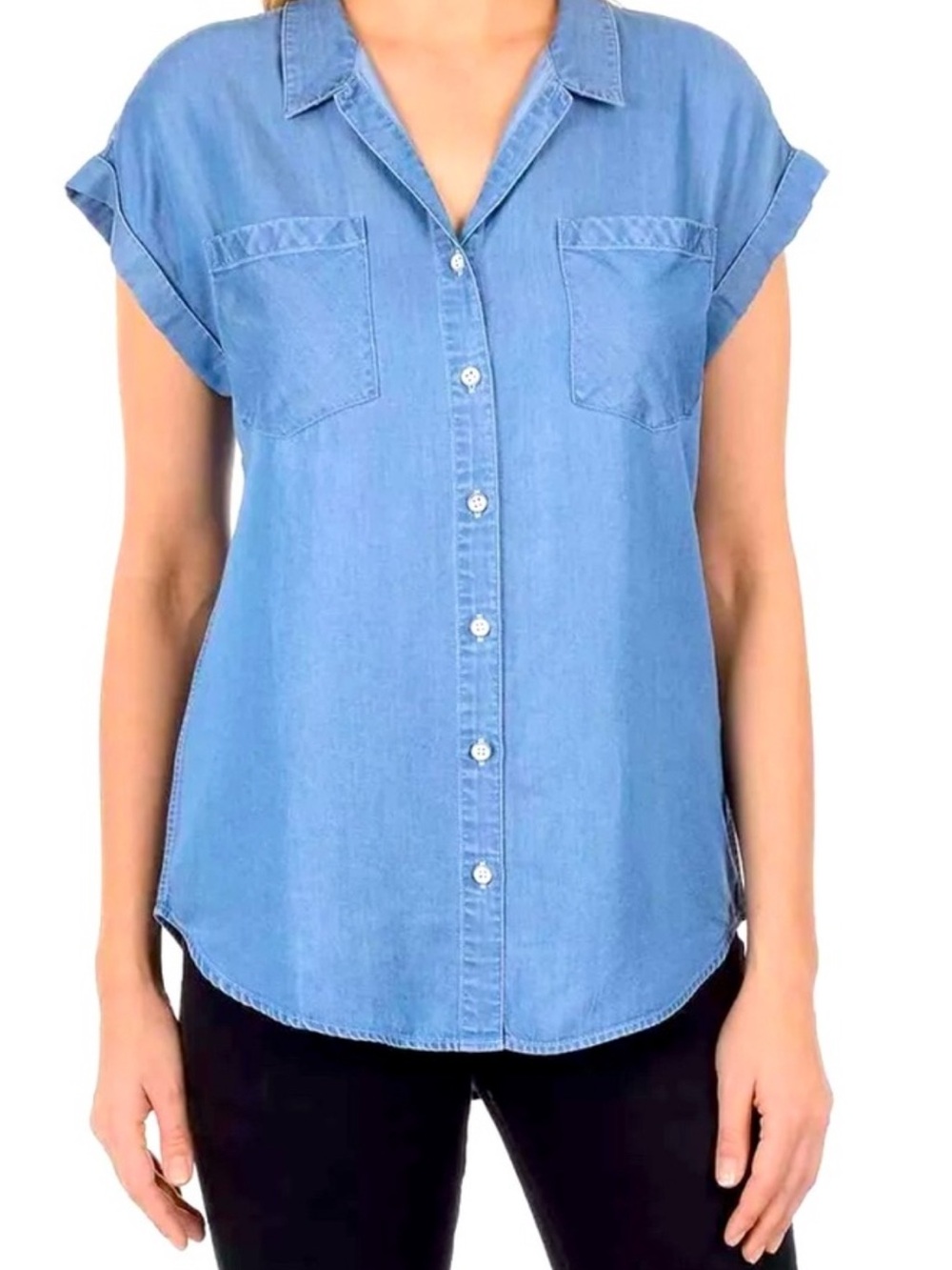 JACHS Girlfriend Light Blue Denim Button-Front Short Sleeve Shirt